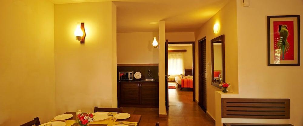 Club Mahindra Thekkady Hotell Exteriör bild