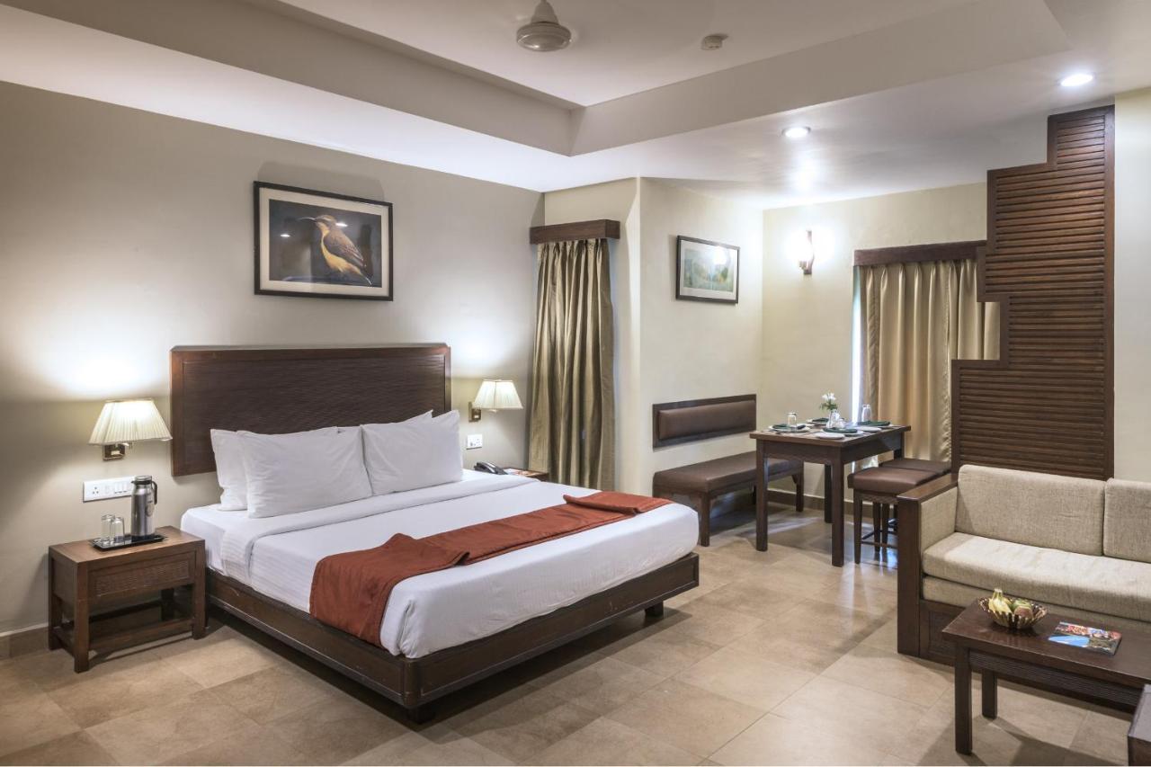 Club Mahindra Thekkady Hotell Exteriör bild