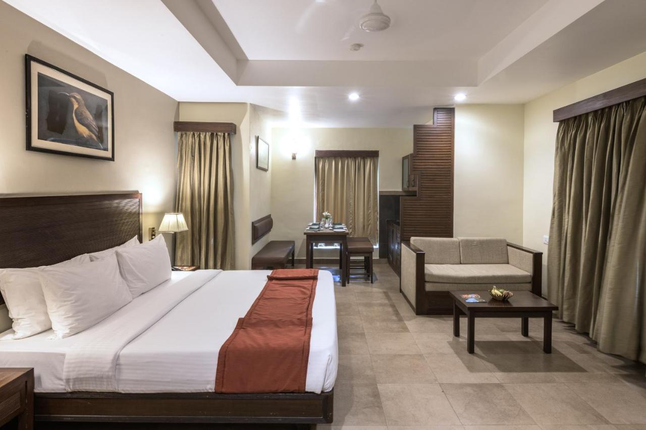 Club Mahindra Thekkady Hotell Exteriör bild