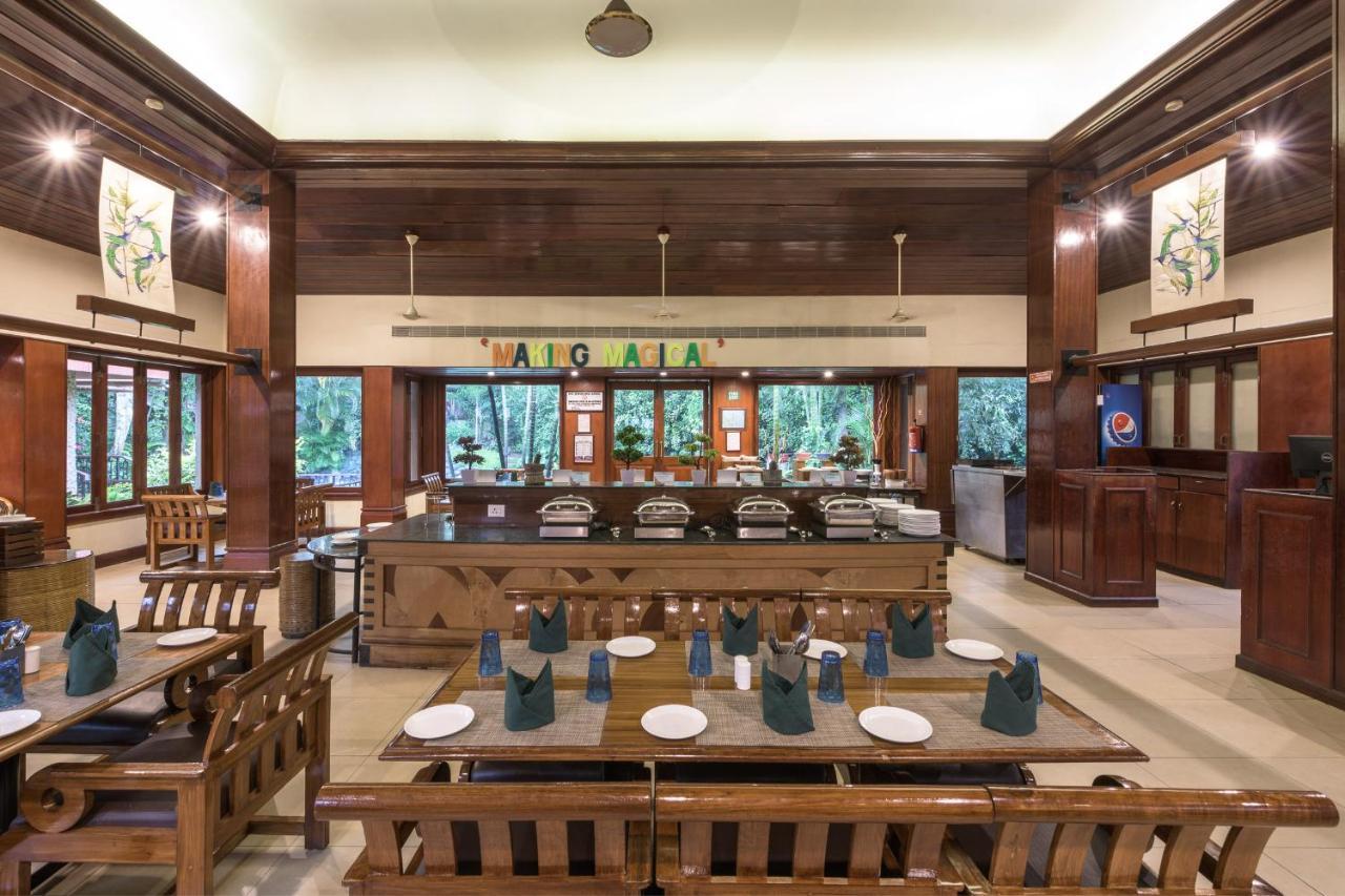 Club Mahindra Thekkady Hotell Exteriör bild
