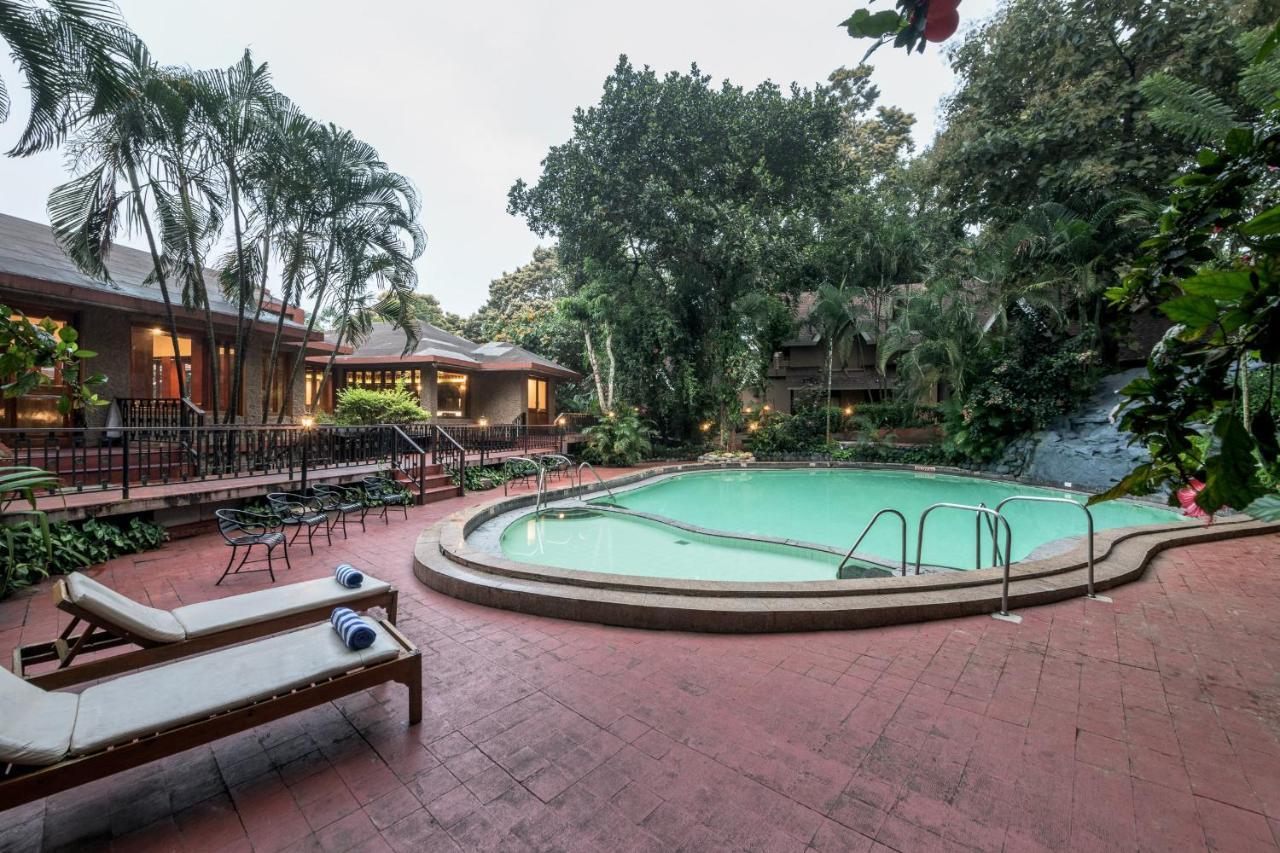 Club Mahindra Thekkady Hotell Exteriör bild