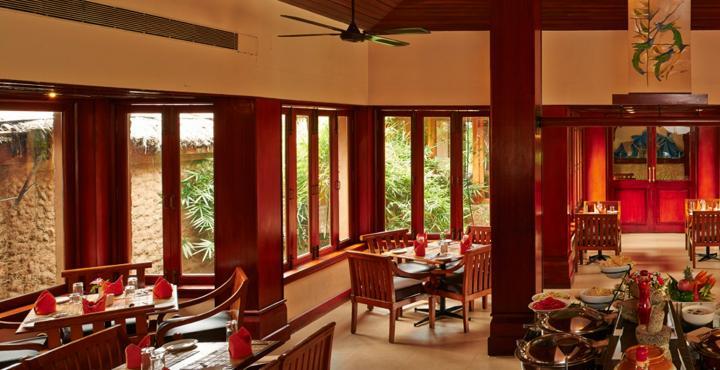 Club Mahindra Thekkady Hotell Exteriör bild