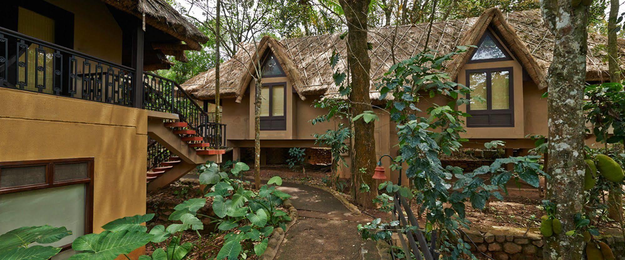Club Mahindra Thekkady Hotell Exteriör bild